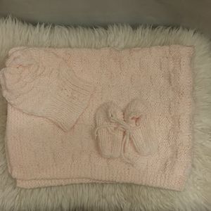 CROCHET BABY BLANKET, HAT, & BOOTIES